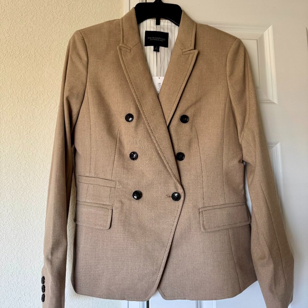 Banana Republic Women's Boyfriend Blazer - NWT - Size 4